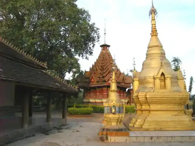 西雙版納景真八角亭：跨越世紀的傣族建築藝術瑰寶