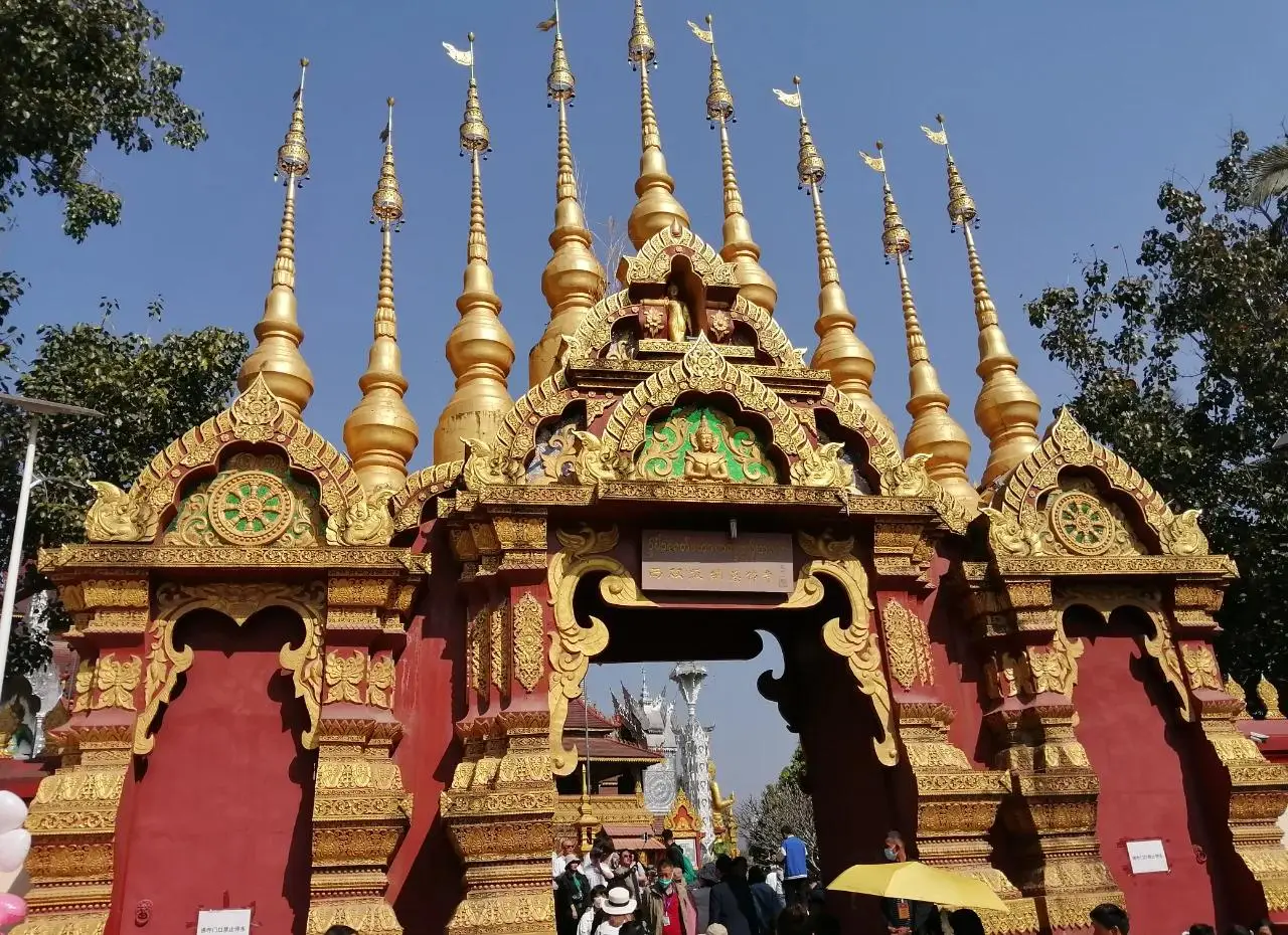 西雙版納總佛寺：千年佛光映照的南傳佛教聖地