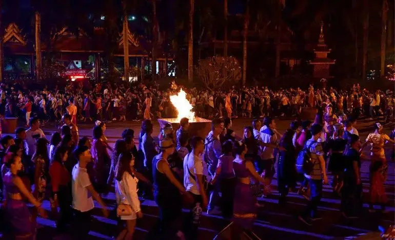 曼聽公園瀾滄江湄公河之夜篝火晚會
